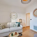 Superb Apartment In The Haut Marais
